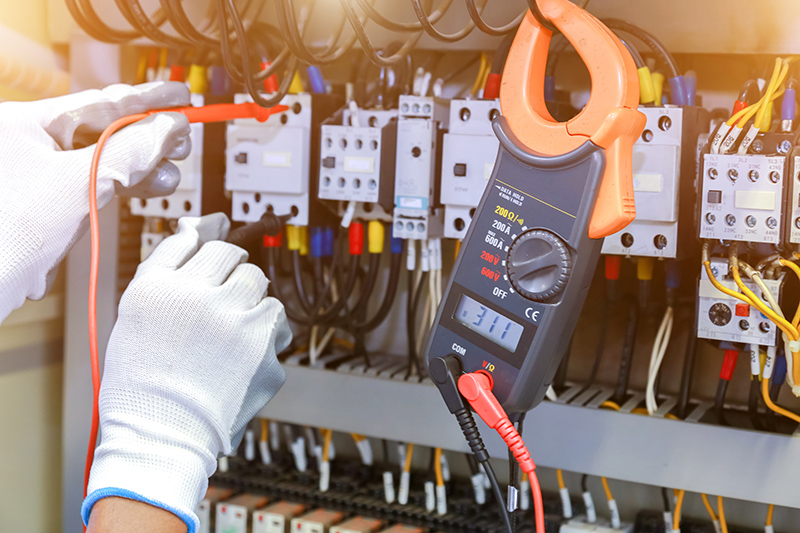 How To Become An Electrician in Bristol Bristol